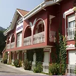 Azabache Cardes Отель 2*