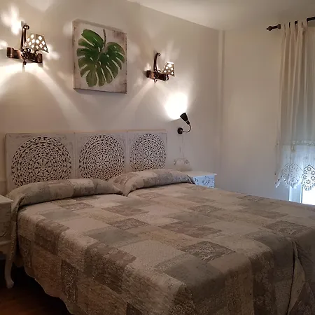 Azabache Cardes 2* Onís