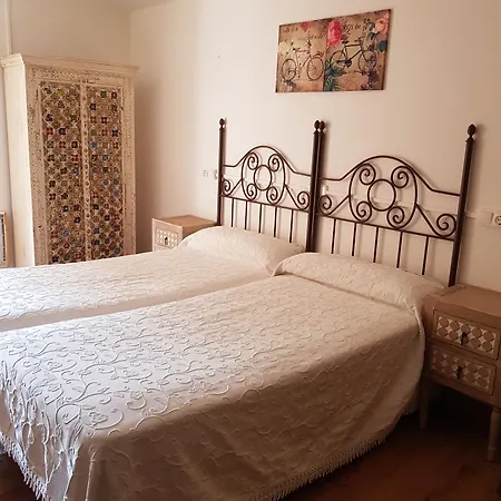 Azabache Cardes 2* Onís