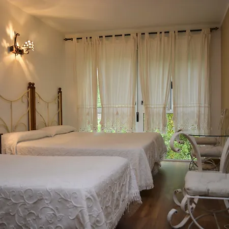 Azabache Cardes מלון 2*