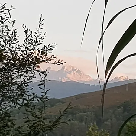 Azabache Cardes מלון Onís