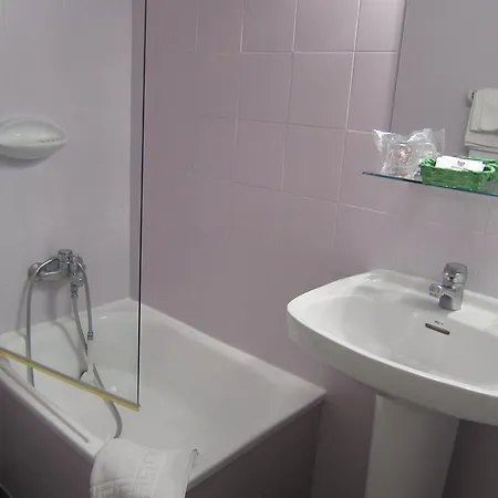 Azabache Cardes Hotel Onís