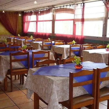 Azabache Cardes Hotel