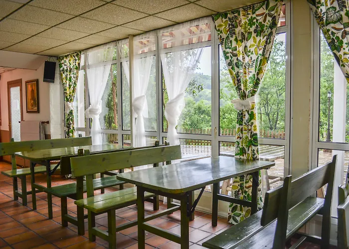 Azabache Cardes Hotel Onís