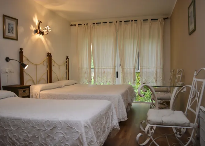 Azabache Cardes Hotel 2*