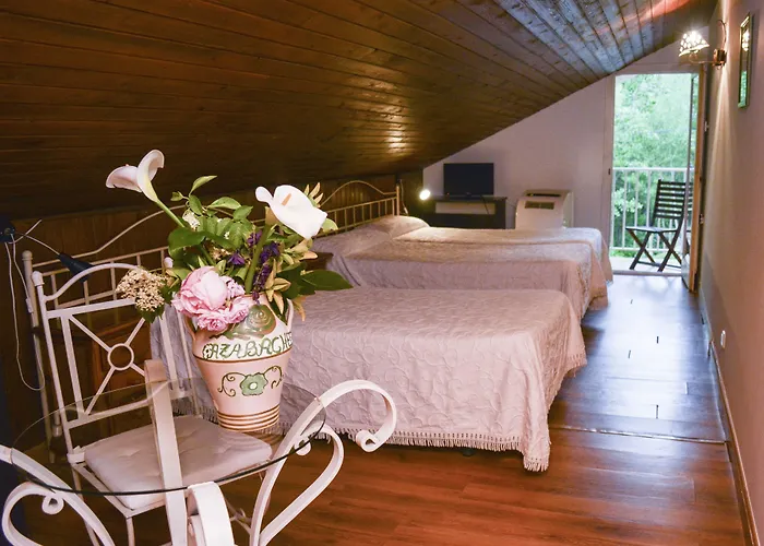 Azabache Cardes 2* Onís