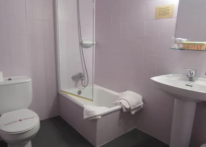 Hotel Azabache Cardes 2*