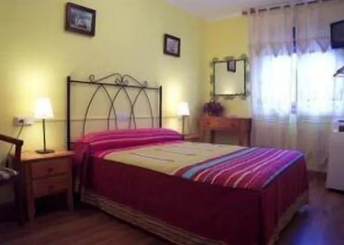 Azabache Cardes Hotel Onís