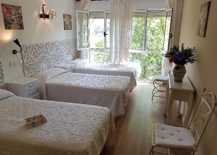 Azabache Cardes 2* Onís