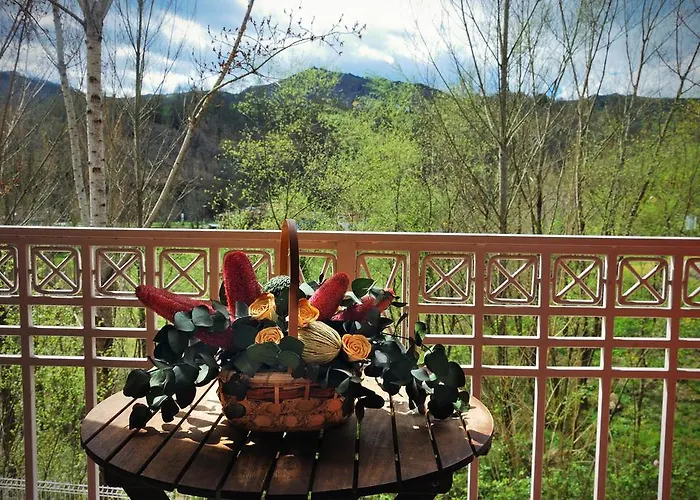 Azabache Cardes Hotel 2*